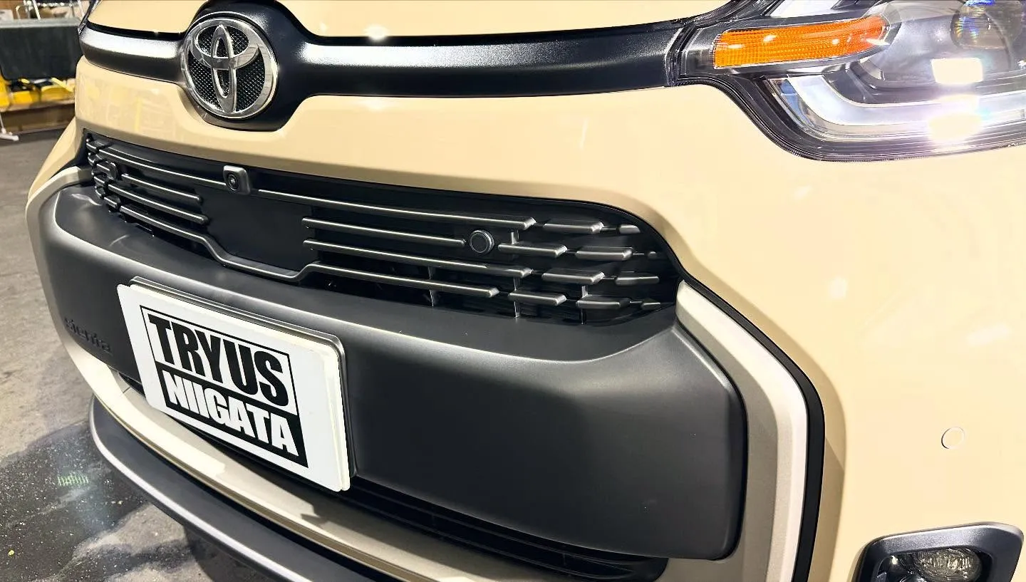 【シエンタ × ウルト ROZEIL 特殊三層コーティング】