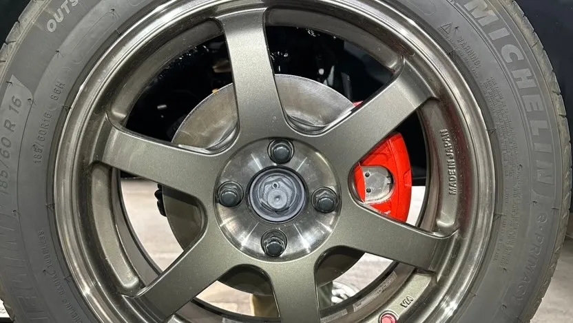 🚗✨ 足元の印象を大きく左右するブレーキ周りをリフレッシュ ...